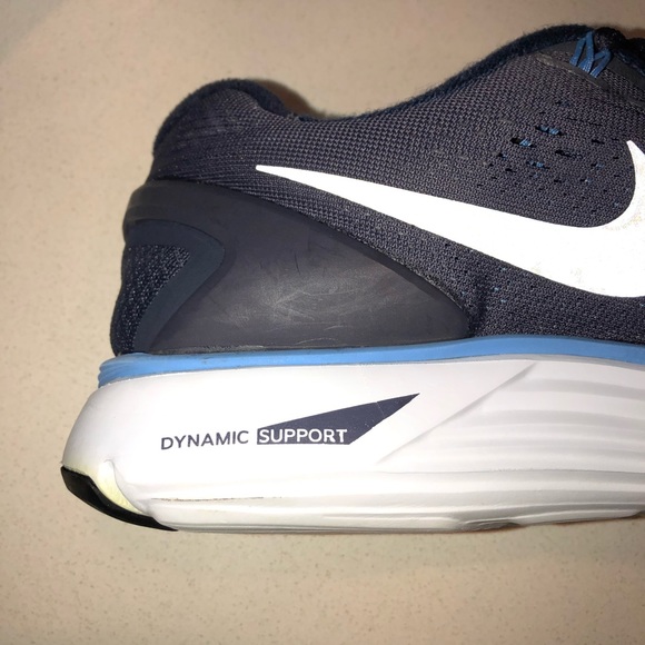 Women’s Nike lunarglide +4 Shield - Picture 6 of 12